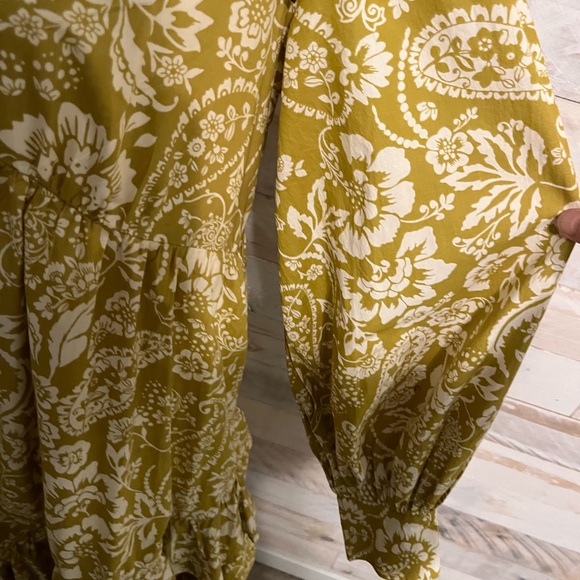 NWT Anthropologie size M V-neck puff sleeve mini dress in floral print - Picture 6 of 16